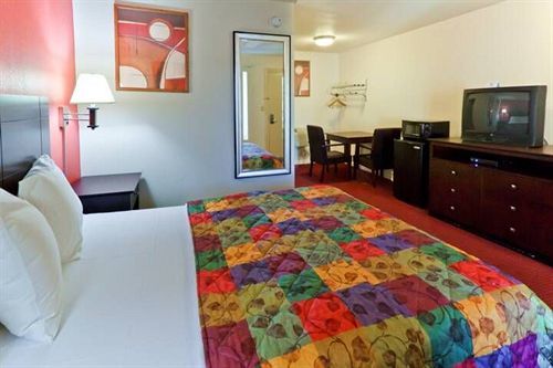 Budget Lodge Buena Екстериор снимка